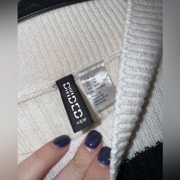 H&M Black and White Striped Turtleneck Sweater - Picture 2 of 4